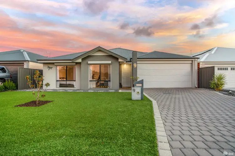 9 Robson Avenue, Hilbert WA 6112