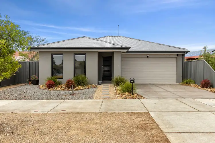 12 Moss Road, Leopold VIC 3224