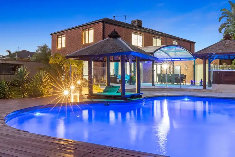 16 Brown Thornbill Court, Langwarrin VIC 3910