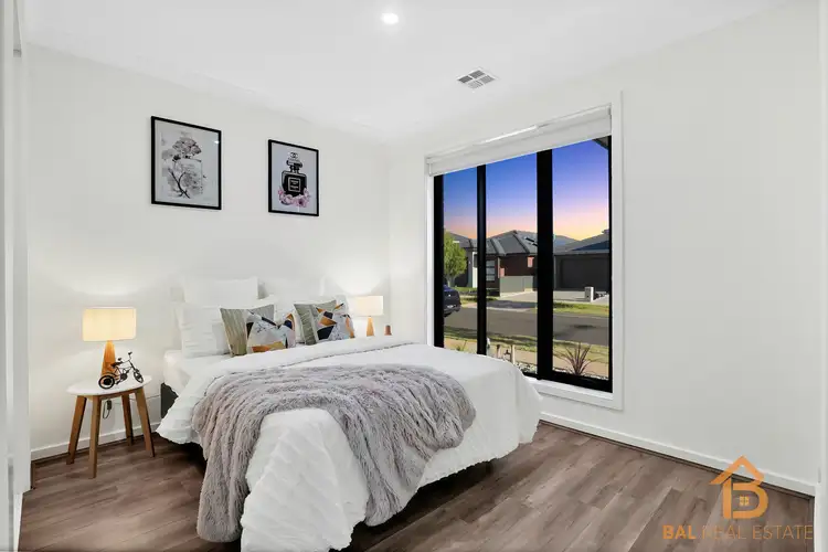 Fifth view of Homely house listing, 10 Curitiba Way, Strathtulloh VIC 3338