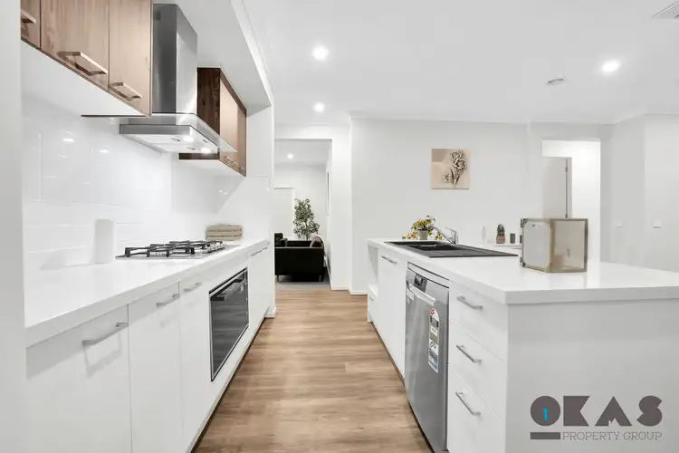Fifth view of Homely house listing, 146 Atherstone Blvd, Strathtulloh VIC 3338