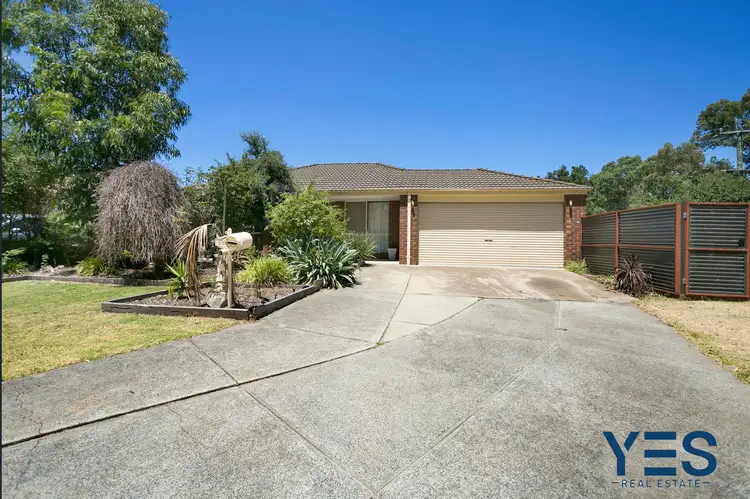 25 Captain Cook Close