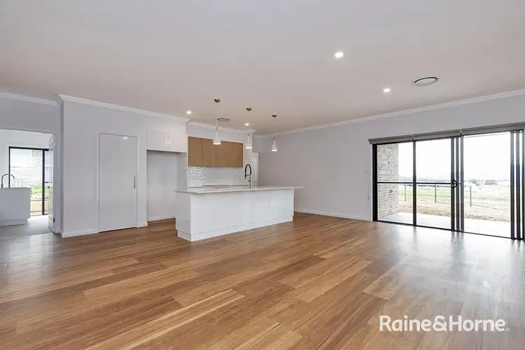 Sixth view of Homely house listing, 28 Evesham Circuit, Tamworth NSW 2340