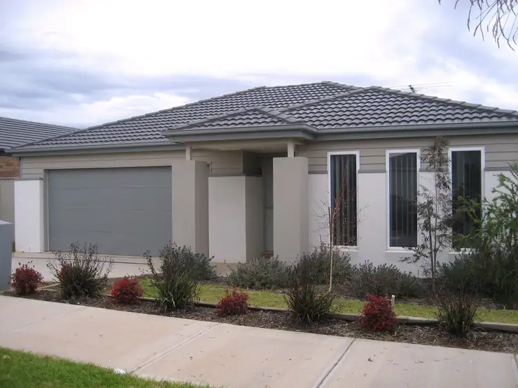 26 Mallow Street, Brookfield VIC 3338