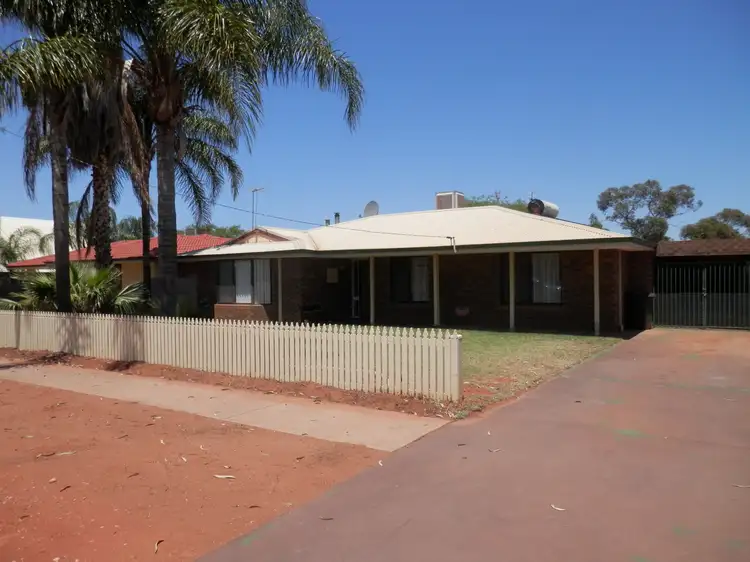 31 Hawkins Street, West Lamington WA 6430