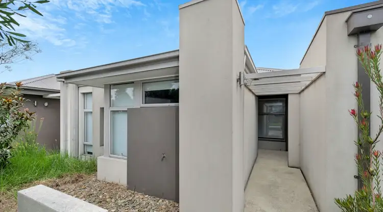 14 Brookfield Boulevard, Craigieburn VIC 3064