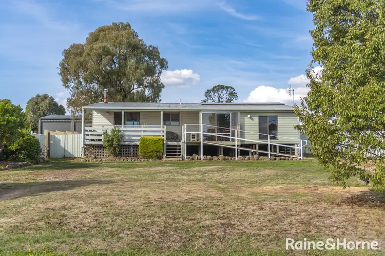 7 Cooke Street, Elphinstone VIC 3448