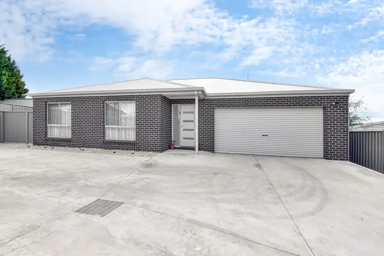 2/301 Barkly Street, Ararat VIC 3377