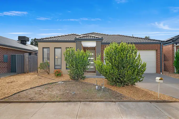 22 Uralla Street, Manor Lakes VIC 3024