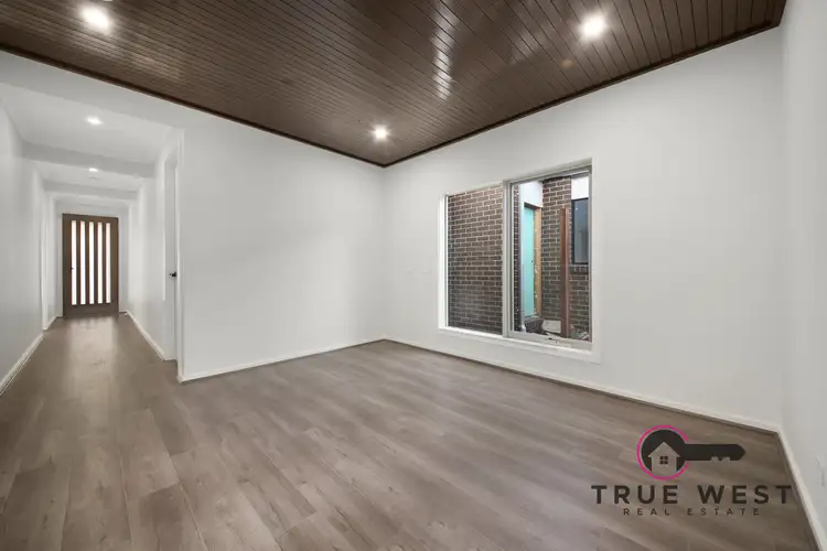 Fourth view of Homely house listing, 8 Aporta Avenue, Tarneit VIC 3029