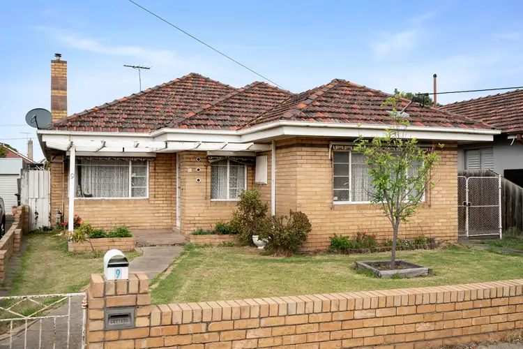 9 Hosking Street