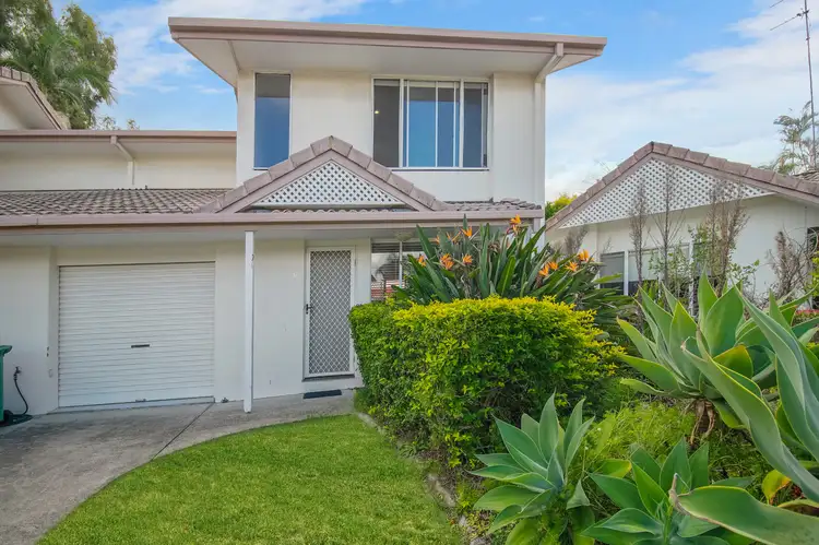 15/2 St Kevins Avenue, Benowa QLD 4217