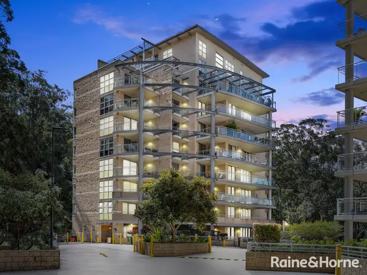 482/80 John Whiteway Drive, Gosford NSW 2250