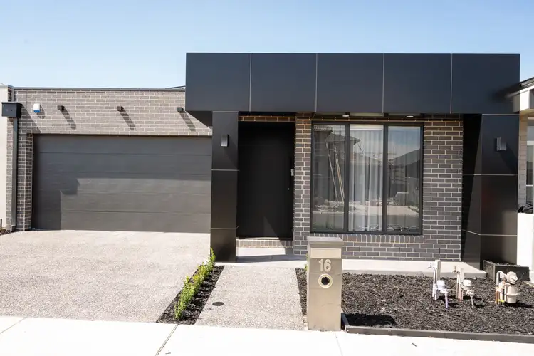 16 Callicoma Street, Mickleham VIC 3064
