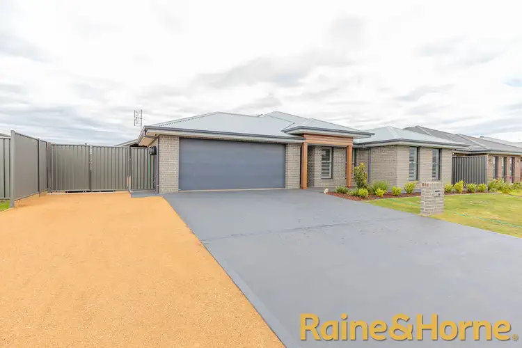6 Waterway Crescent, Dubbo NSW 2830
