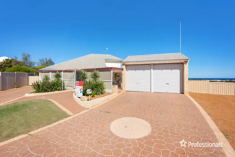 7 Vince Court, Wandina WA 6530