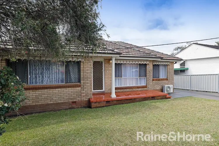 16 Coral Sea Avenue, Shortland NSW 2307