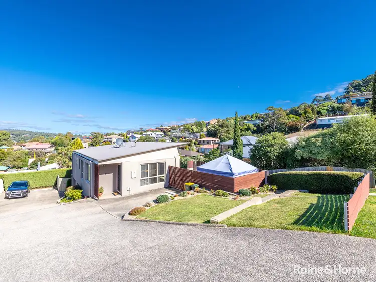 2/23 Hillside Drive, Blackmans Bay TAS 7052