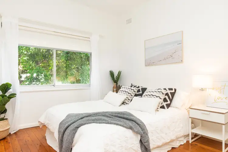 Third view of Homely apartment listing, 8/12 Francis Street, Bondi Beach NSW 2026