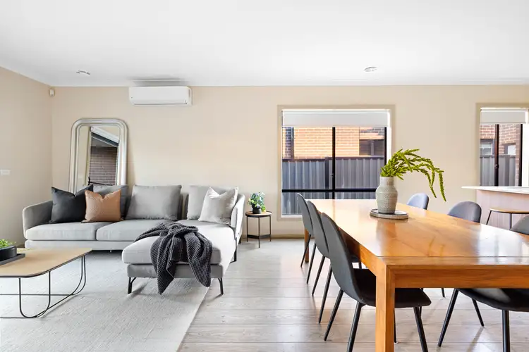 Fourth view of Homely house listing, 8 Scoria Circuit, Craigieburn VIC 3064