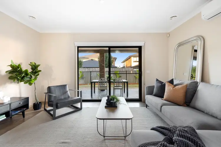 Seventh view of Homely house listing, 8 Scoria Circuit, Craigieburn VIC 3064