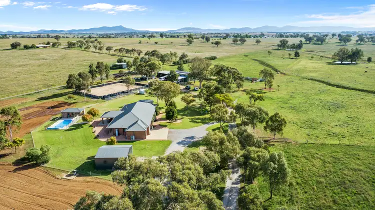 "Bowood Grove" 216 Country Road, Tamworth NSW 2340