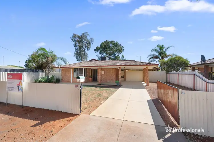 238 Collins Street, West Lamington WA 6430