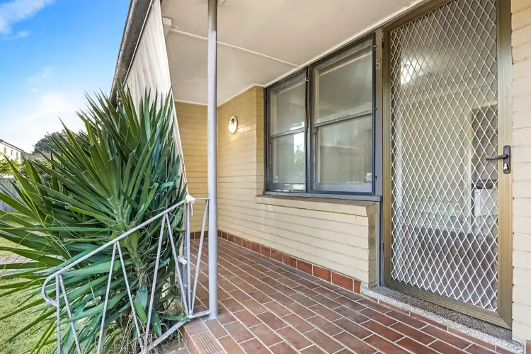 74 Pemberton Rd