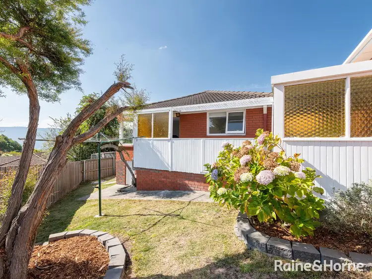 2/30 Baynton Street, Kingston TAS 7050