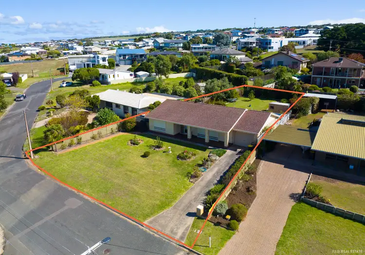 23 Norma Crescent, Encounter Bay SA 5211