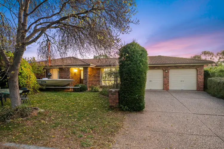 9 Gudgenby Close, Palmerston ACT 2913