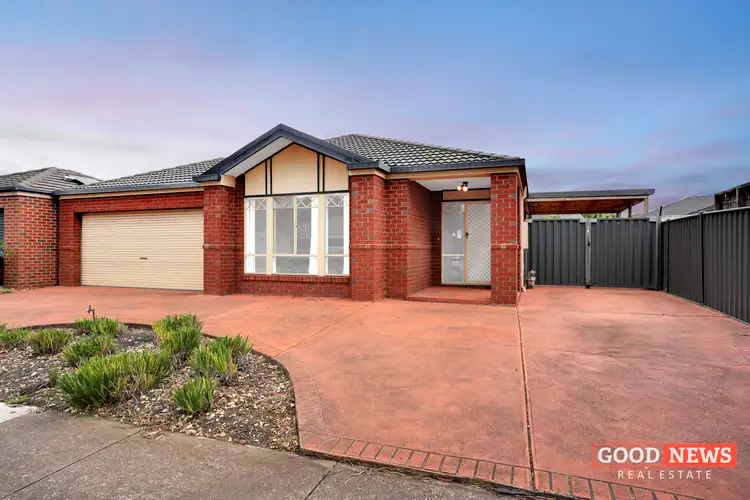 8 Yarra Gum Road, Manor Lakes VIC 3024
