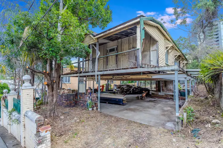 33 Sedgebrook Street, Spring Hill QLD 4000
