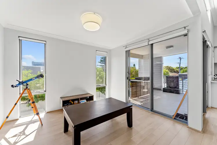 Sixth view of Homely house listing, 2/198 Kent St, Rockingham WA 6168