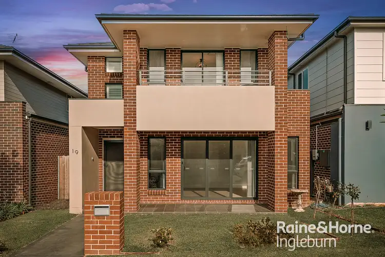 19 Hydrus Street