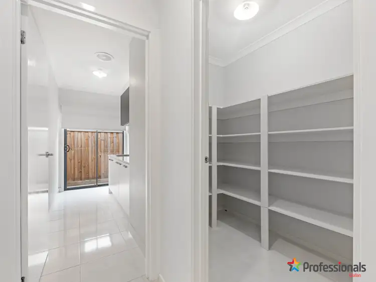 Fifth view of Homely house listing, 6 Abbey Road, Beveridge VIC 3753