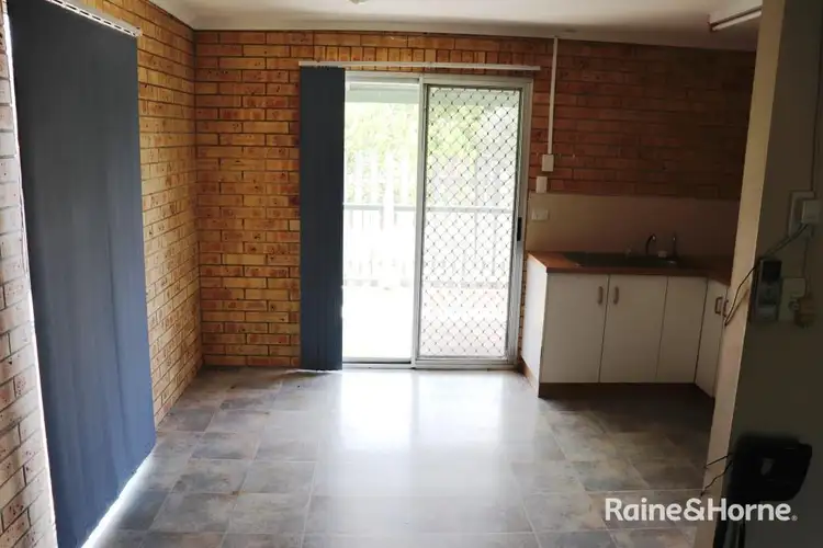 Fourth view of Homely unit listing, 4/88 Walter Road, Kingaroy QLD 4610