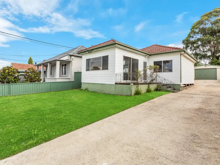 16 Gordon Avenue, South Granville NSW 2142