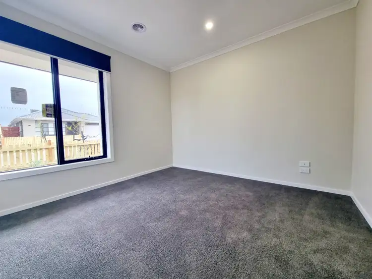 Second view of Homely house listing, 29 Lorikeet Circuit, Rockbank VIC 3335