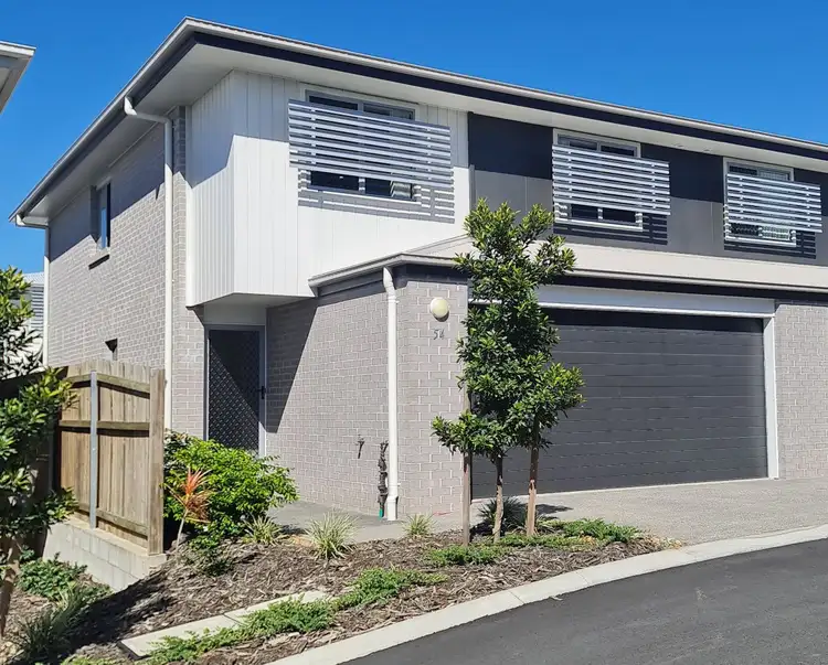 31 Goodrich Road West