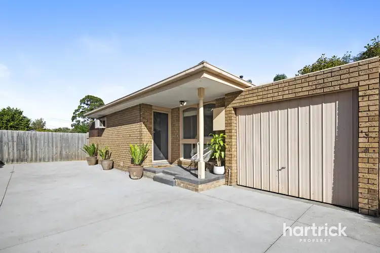 Main view of Homely unit listing, 2/2-4 Temora Street, Mordialloc VIC 3195