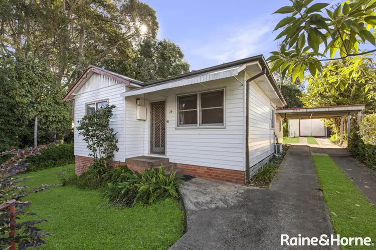 39 Kalandar Street, Nowra NSW 2541