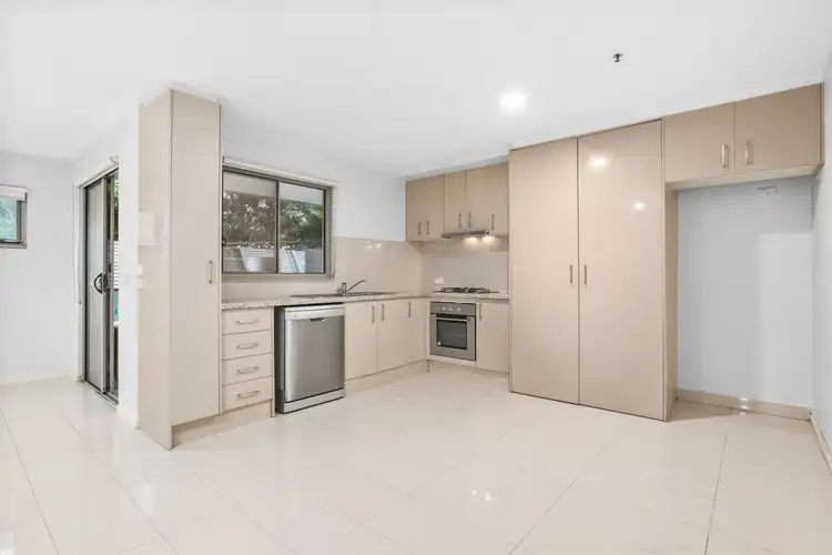 15/12 Close Avenue, Dandenong VIC 3175