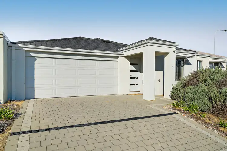 7/2 Positano Crescent, Yangebup WA 6164