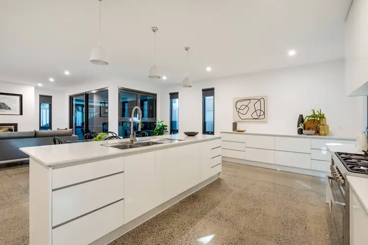 Sixth view of Homely house listing, 68 Evergreen Crescent, Craigieburn VIC 3064