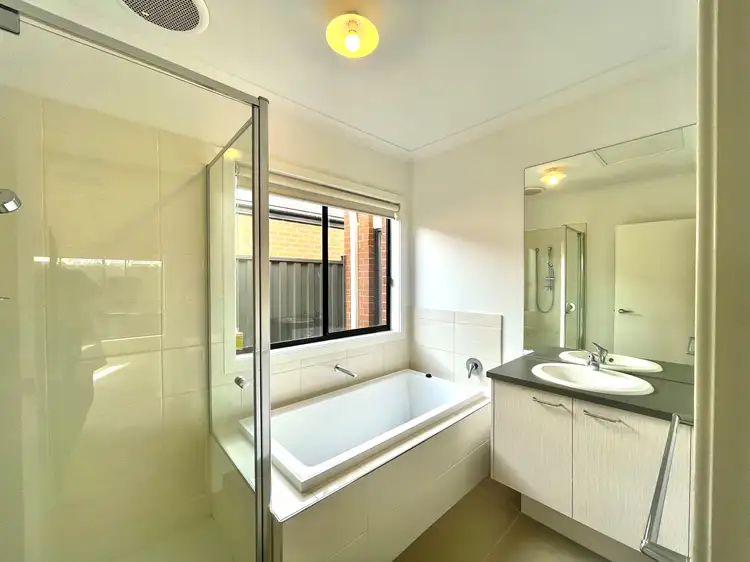 Fourth view of Homely house listing, 9 Saltaire Drive, Strathtulloh VIC 3338