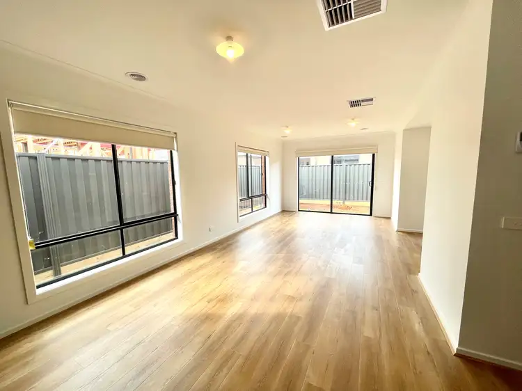Fifth view of Homely house listing, 9 Saltaire Drive, Strathtulloh VIC 3338
