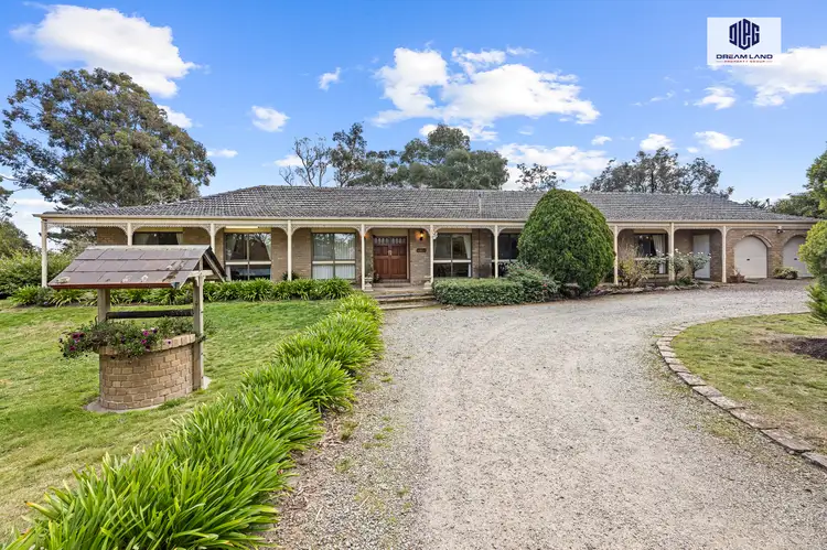 2225 Mickleham Road