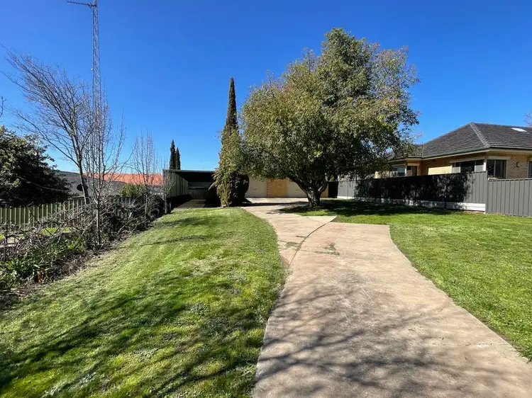 31 Agnes Street, Clare SA 5453