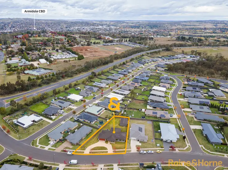 28 Holmfield Drive, Armidale NSW 2350
